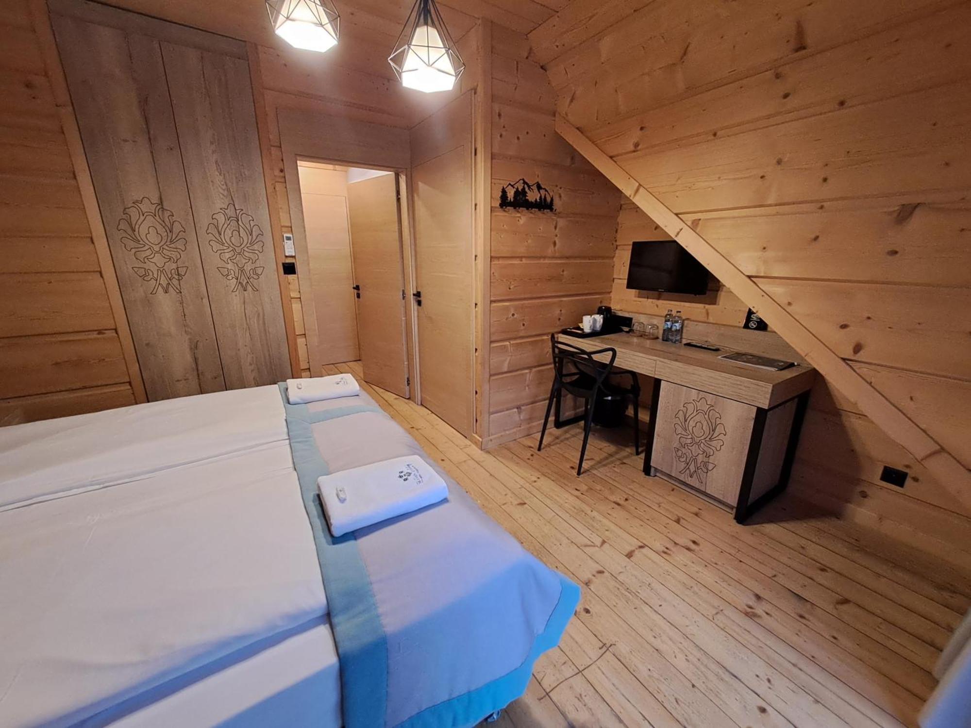 Skansen Holiday Bed & Breakfast Cholerzyn ภายนอก รูปภาพ